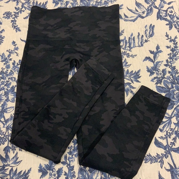 Spanx camouflage leggings - Picture 2 of 3